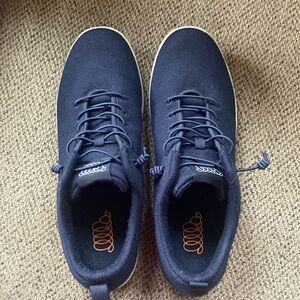 WOOLLOOMOOLOO Lambton 43 unisex navy blue wool sneakers. NWOT